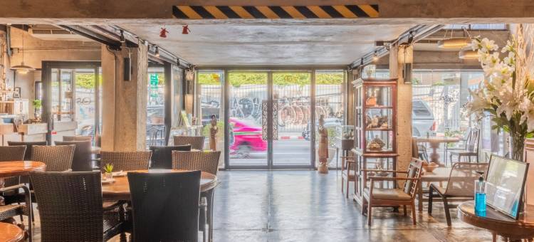镇中酒店(Intown Residence)图片