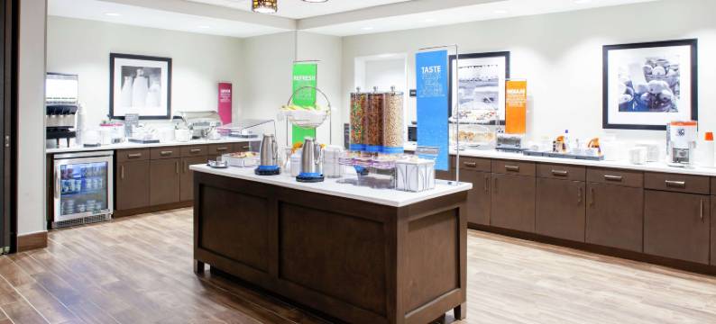 奥佛兰公园南欢朋套房酒店(Hampton Inn & Suites Overland Park South)图片