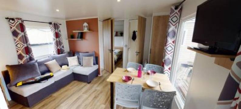 孔德里约河岸西布卢正式营地(Camping Officiel Siblu les Rives de Condrieu)图片