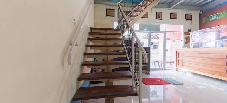 红多兹伊斯兰酒店-三马林达潘格兰苏里亚纳塔(RedDoorz Syariah @ Pangeran Suryanata Samarinda)图片