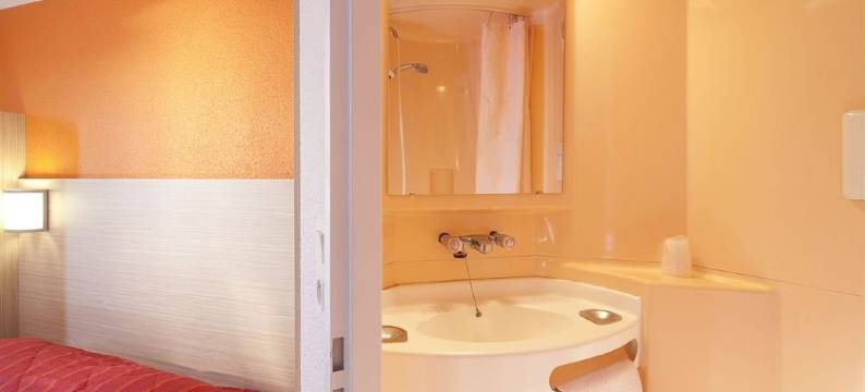 巴黎西部楠泰尔拉德芳斯普瑞米尔经典酒店(Premiere Classe Paris Ouest - Nanterre - la DÉFENSE)图片