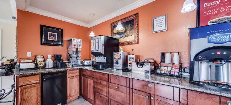 查尔斯湖大学区伊克诺旅馆(Econo Lodge Lake Charles University Area)图片