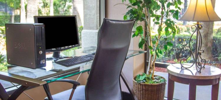 里布凯艺酒店-近UCR和市区(Quality Inn Riverside Near UCR and Downtown)图片