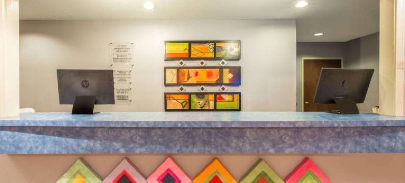 查尔斯湖-萨尔法速8酒店(Super 8 by Wyndham Lake Charles/Sulphur)图片