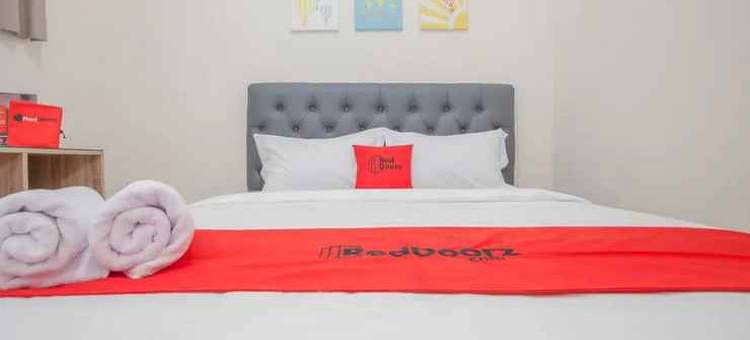 红多兹酒店-近泗水西普拉高尔夫球场(RedDoorz Near Ciputra Golf Surabaya)图片