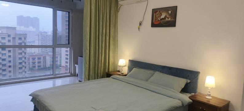 雅居观景整套大床房公寓(圣泽大街分店)图片