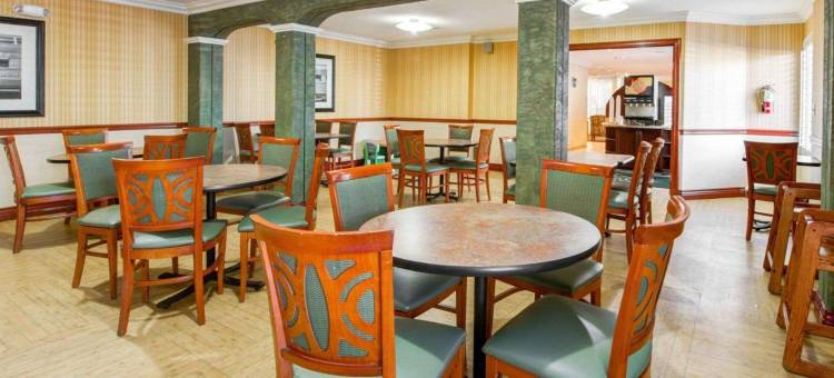 普拉森提亚阿纳海姆富勒顿品质酒店(Quality Inn Placentia Anaheim Fullerton)图片