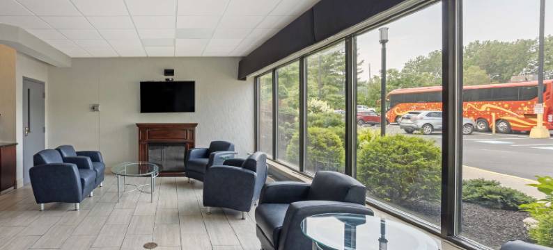 雷丁贝斯特韦斯特优质套房酒店(Best Western Plus Reading Inn  Suites)图片