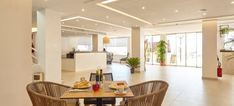 伊维萨巴伊亚索尔套房公寓(Sol Bahía Ibiza Suites)图片