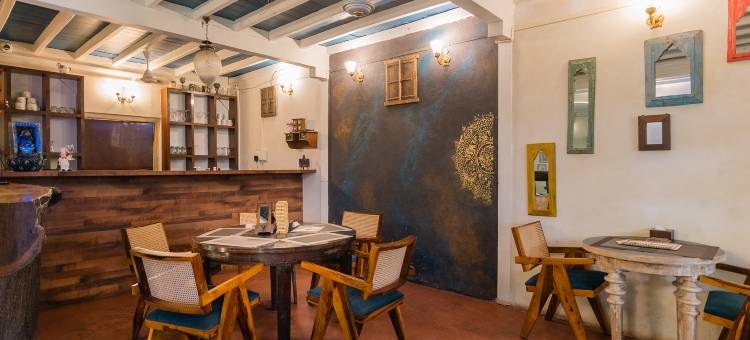 Moustache 达曼(Moustache Daman)图片