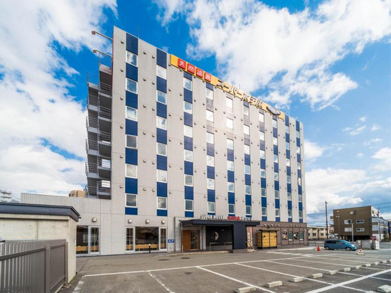 山形站西口天然温泉超级酒店