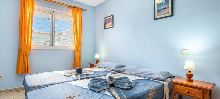 Apartment Near the Beach with a Huge Terrace Patio, Wifi and Parking图片