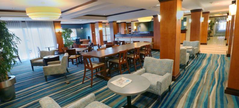 德梅因机场万枫酒店(Fairfield Inn & Suites des Moines Airport)图片