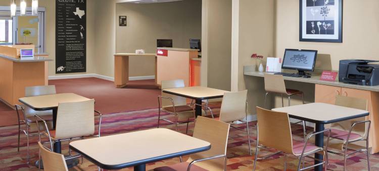 莱克杰克逊克卢特万豪TownePlace酒店(Towneplace Suites by Marriott Lake Jackson Clute)图片