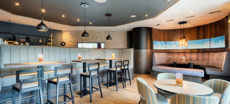 优品迎斯图加特巴德坎施塔特酒店(Premier Inn Stuttgart Bad Cannstatt)图片