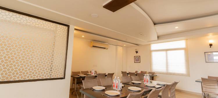 Fabhotel签名旅馆(FabHotel Signature Inn)图片