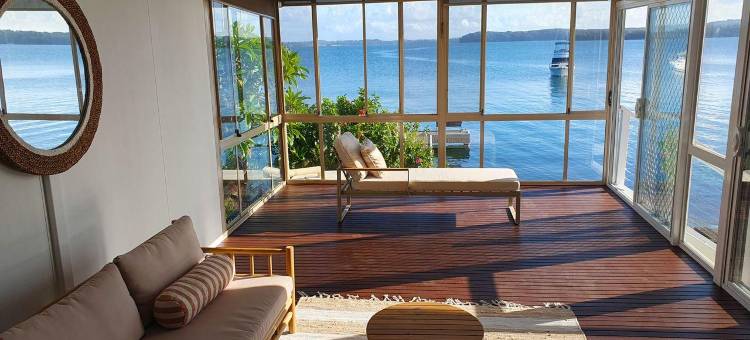 Kabine Waterfront Lakehouse in Sunshine图片