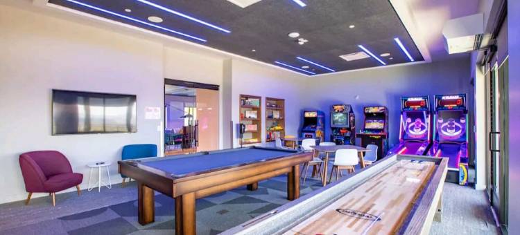 宠物友好-现代一卧室-泳池, 热水浴池, 健身房 民宿(Pet Friendly-Modern 1 Bedroom- Pool, Hot Tub, Gym)图片