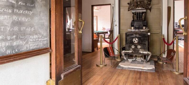 Large Brick School House with Music Studio Close to Delaware River图片