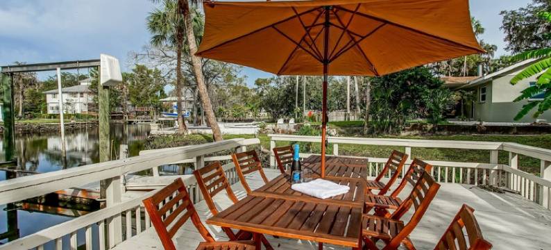 Waterfront Crystal River with Private Dock and Kayaks图片