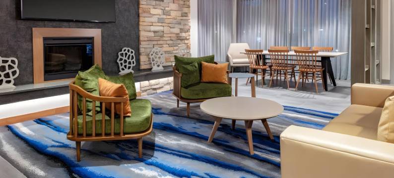 昆斯伯里-格伦斯福尔斯/乔治湖地区万枫酒店及套房(Fairfield Inn & Suites Queensbury Glens Falls/Lake George Area)图片