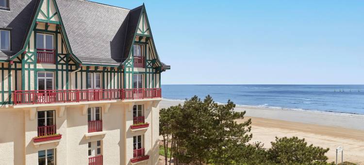 埃米塔日吕西安巴里亚酒店(Hôtel Barrière l'Hermitage)图片