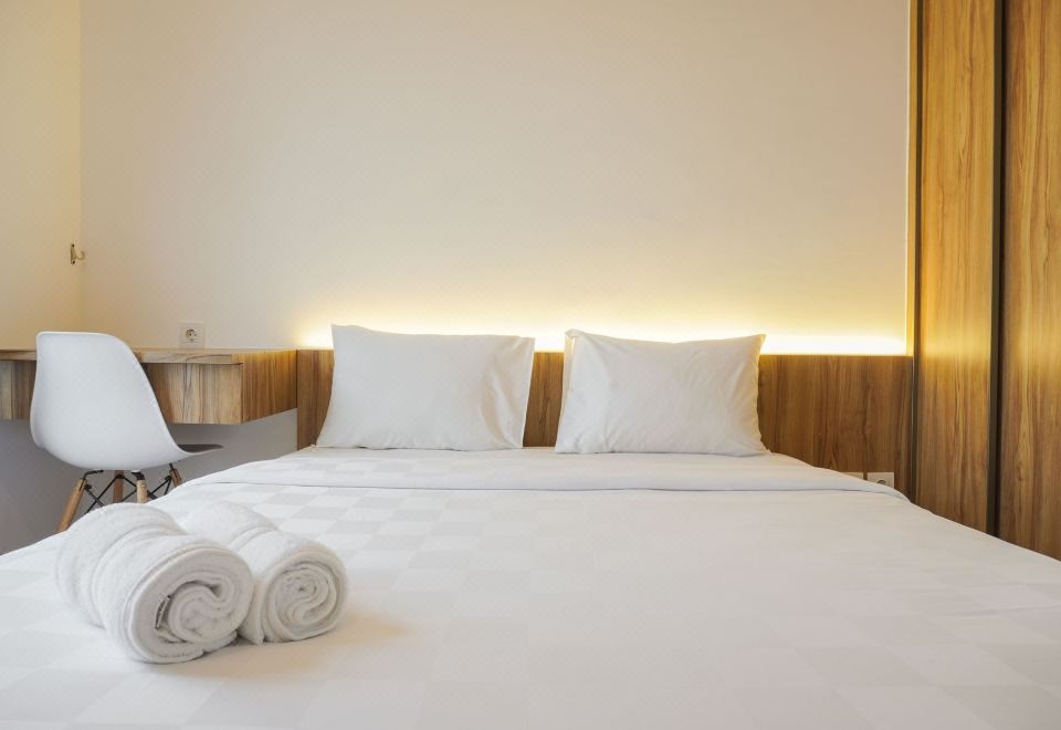 Fully Furnished with Comfortable Design 2Br Sky House Apartment BSD Hotel Overview