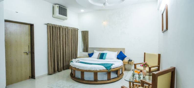 拉贾斯坦拉贾瓦迪酒店及餐厅(Rajasthani Rajwadi Hotel & Restaurant)图片