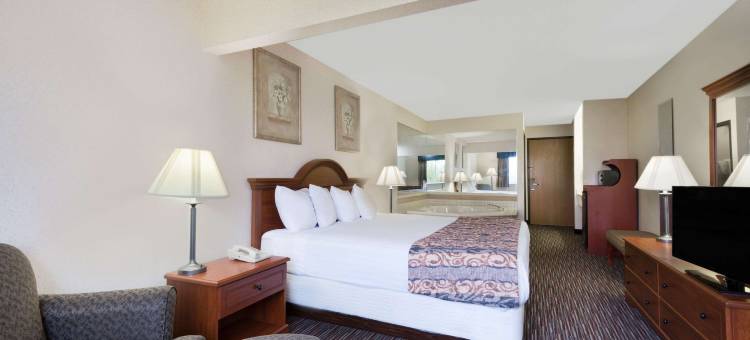 哥伦布/里肯巴克温德姆呗盟酒店(Baymont by Wyndham Columbus/Rickenbacker)图片