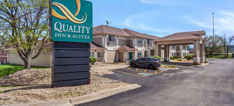 奥马哈查尔科品质酒店及套房(Quality Inn & Suites Omaha Chalco)图片