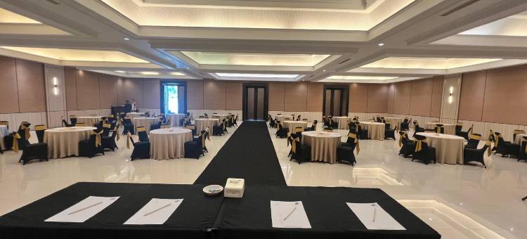 新苏里亚酒店(New Surya Hotel)图片