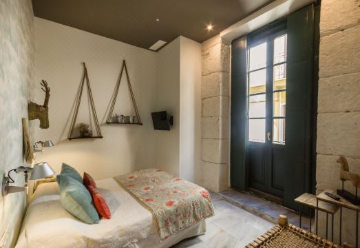 Luces de Catedral Hotel Overview