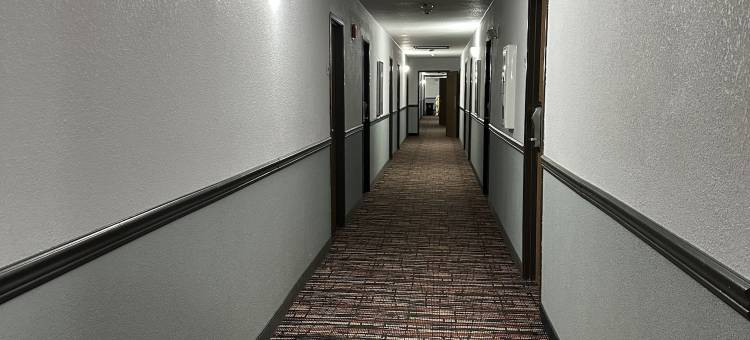 南格兰德艾兰温德姆速 8 酒店(Super 8 by Wyndham Grand Island South)图片