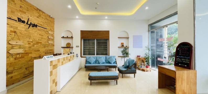 下龙莱特酒店(The Light Hotel)图片