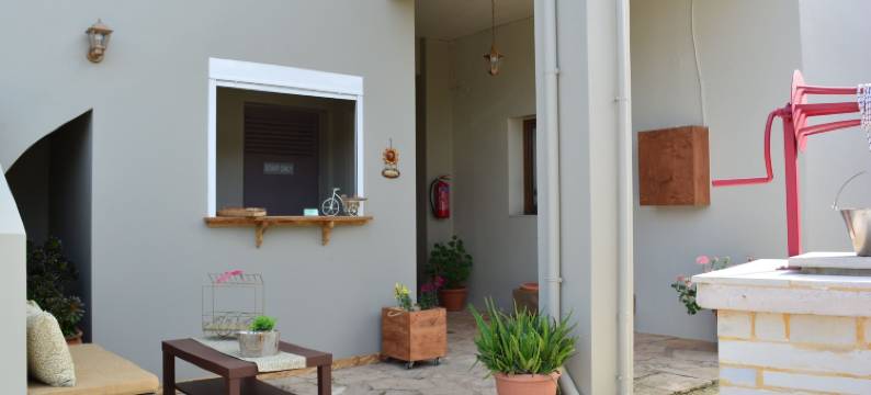 埃里安索斯别墅(Elianthos Villas)图片