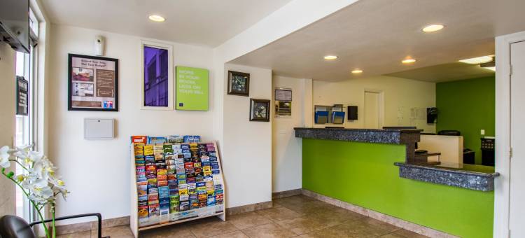 加利福尼亚赛普里斯 6 号开放式客房酒店(Studio 6 Cypress, CA)图片