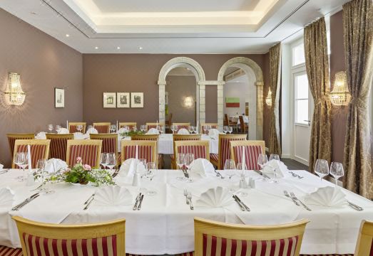 Hotel Elbresidenz an der ThermeHotel Overview