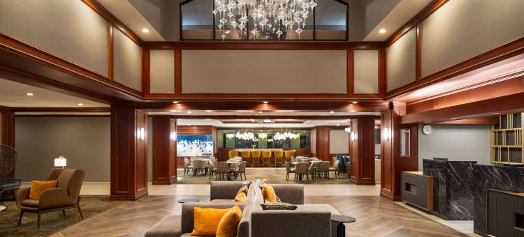 麦迪逊美国中心拉昆塔温德姆套房酒店(La Quinta Inn & Suites by Wyndham Madison American Center)图片