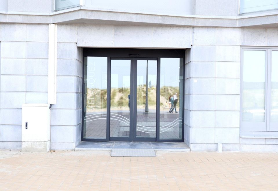 Apartment in Nieuwpoort Near the Marina Hotel Overview