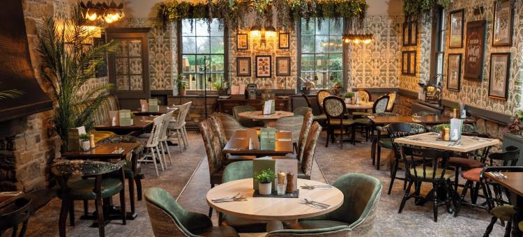 洛金汉阿姆斯酒店 - 格林国王旅馆(Rockingham Arms by Greene King Inns)图片