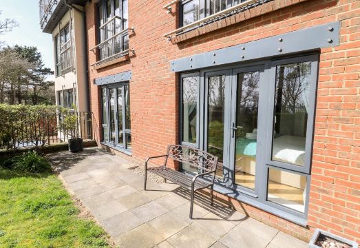 Admiral's RetreatHotel Overview