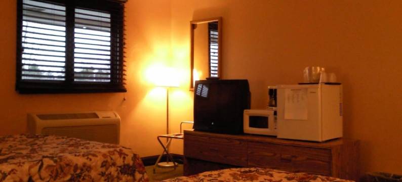 默瑟-格罗夫市科洛尼酒店(Colonial Inn Mercer-Grove City)图片