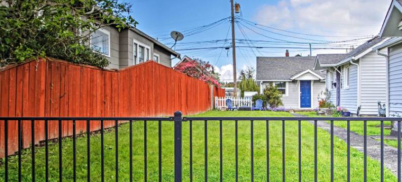 位于市中心附近，有火坑的可爱塔科马小屋！(Lovely Tacoma Cottage w/ Fire Pit, Near Dtwn!)图片