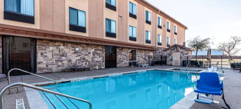 矿泉井城红狮套房酒店(Red Lion Inn & Suites Mineral Wells)图片