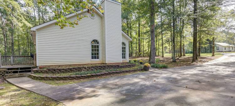 允许携带宠物的Lagrange露台度假租赁(Pet-Friendly Lagrange Vacation Rental w/ Deck!)图片