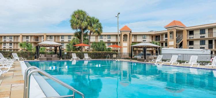 基西米湖畔凯艺套房酒店(Quality Inn & Suites Kissimmee by the Lake)图片