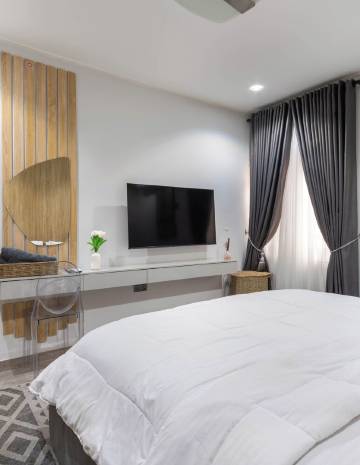 Cozy & Stylish 2BR Bungalow with AC, WiFi & 24/7 Power & Full Kitchen in Lagos.