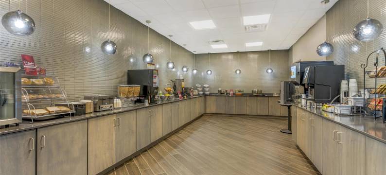 贝斯特韦斯特优质公园旁套房优质酒店(Best Western Plus Parkside Inn  Suites)图片