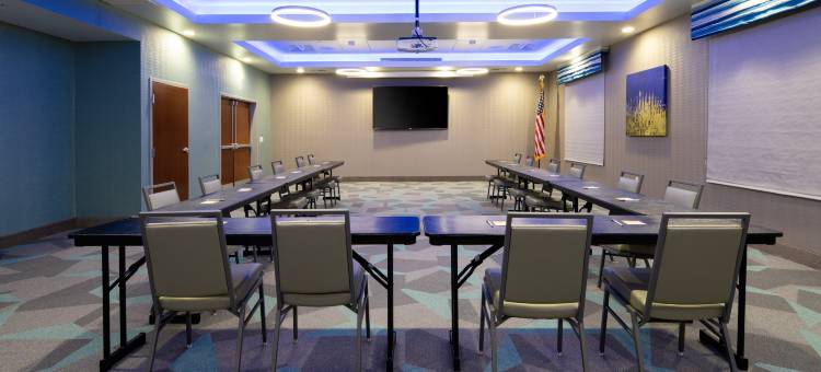 吉尔罗伊希尔顿欢朋套房酒店(Hampton Inn & Suites - Gilroy, CA)图片