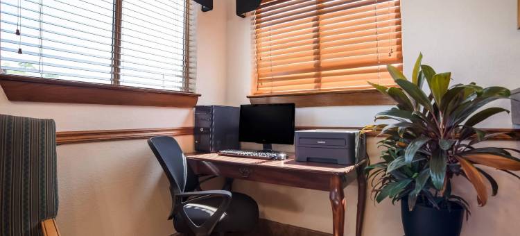 比洛克西北区郊区开放式客房(Suburban Studios Biloxi North Area)图片